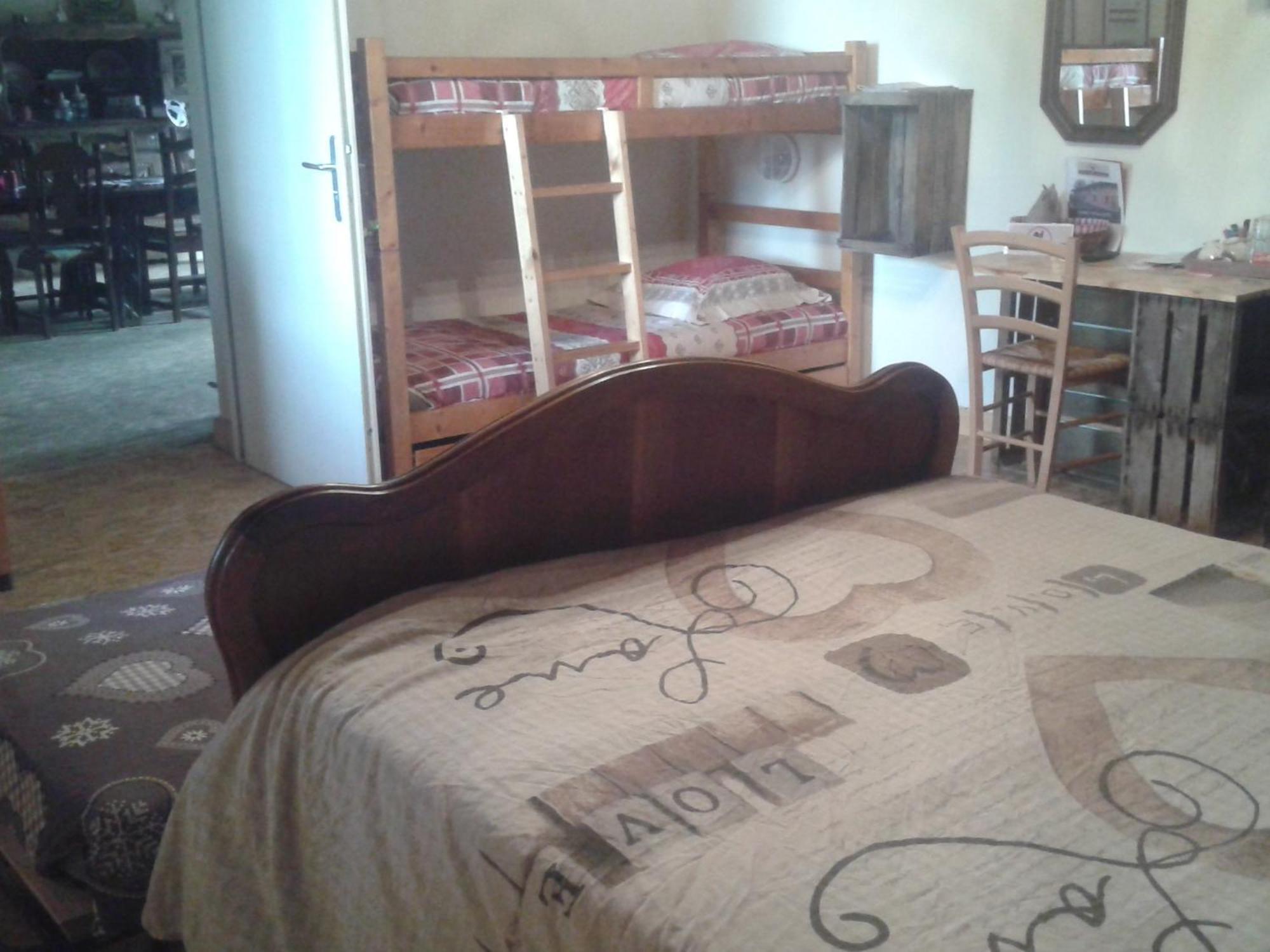 A La Poularde B&B Curciat-Dongalon Quarto foto