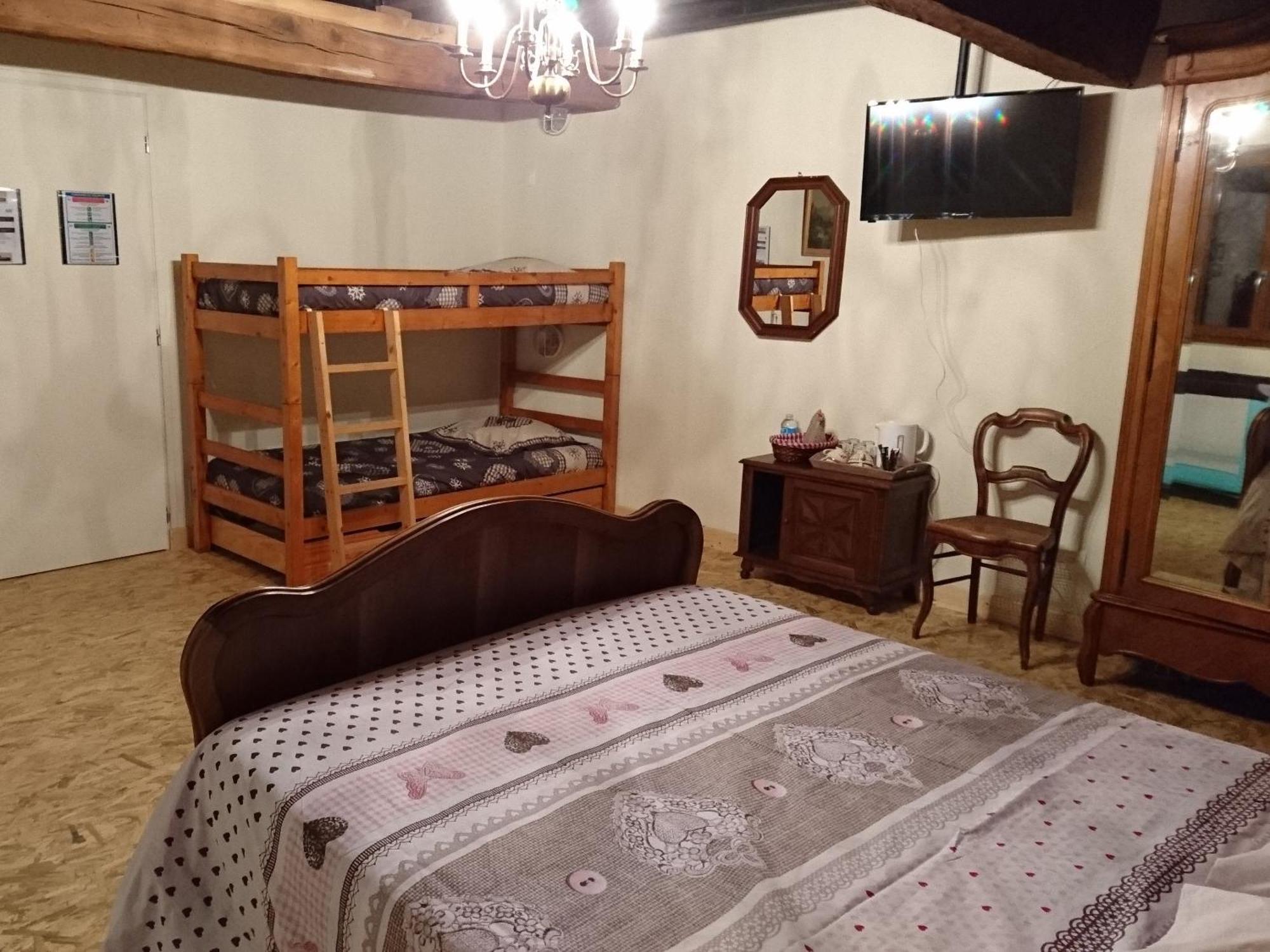 A La Poularde B&B Curciat-Dongalon Quarto foto